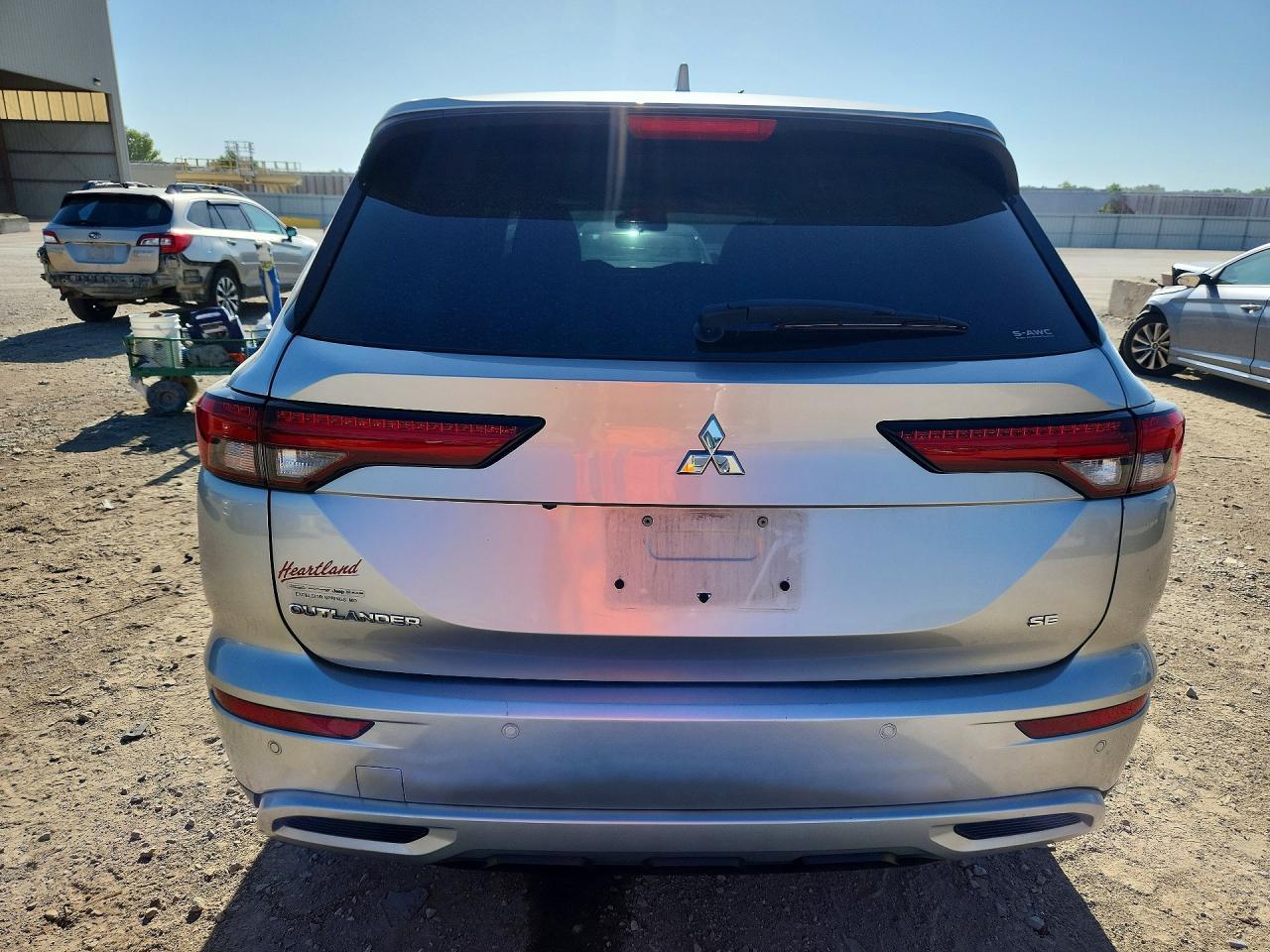 2022 Mitsubishi Outlander Se - Image 6