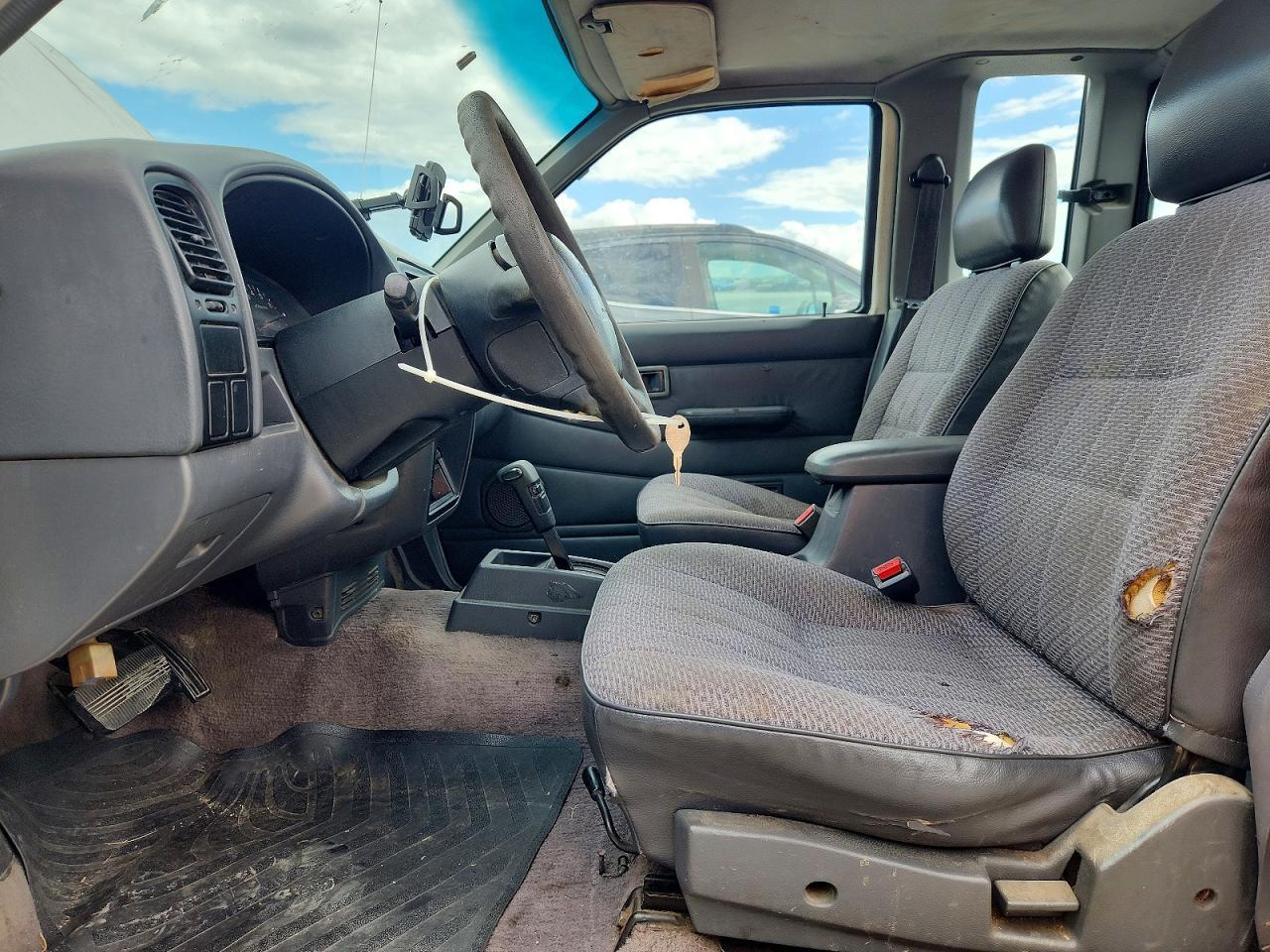 1996 Nissan Truck Xe - Фото 7