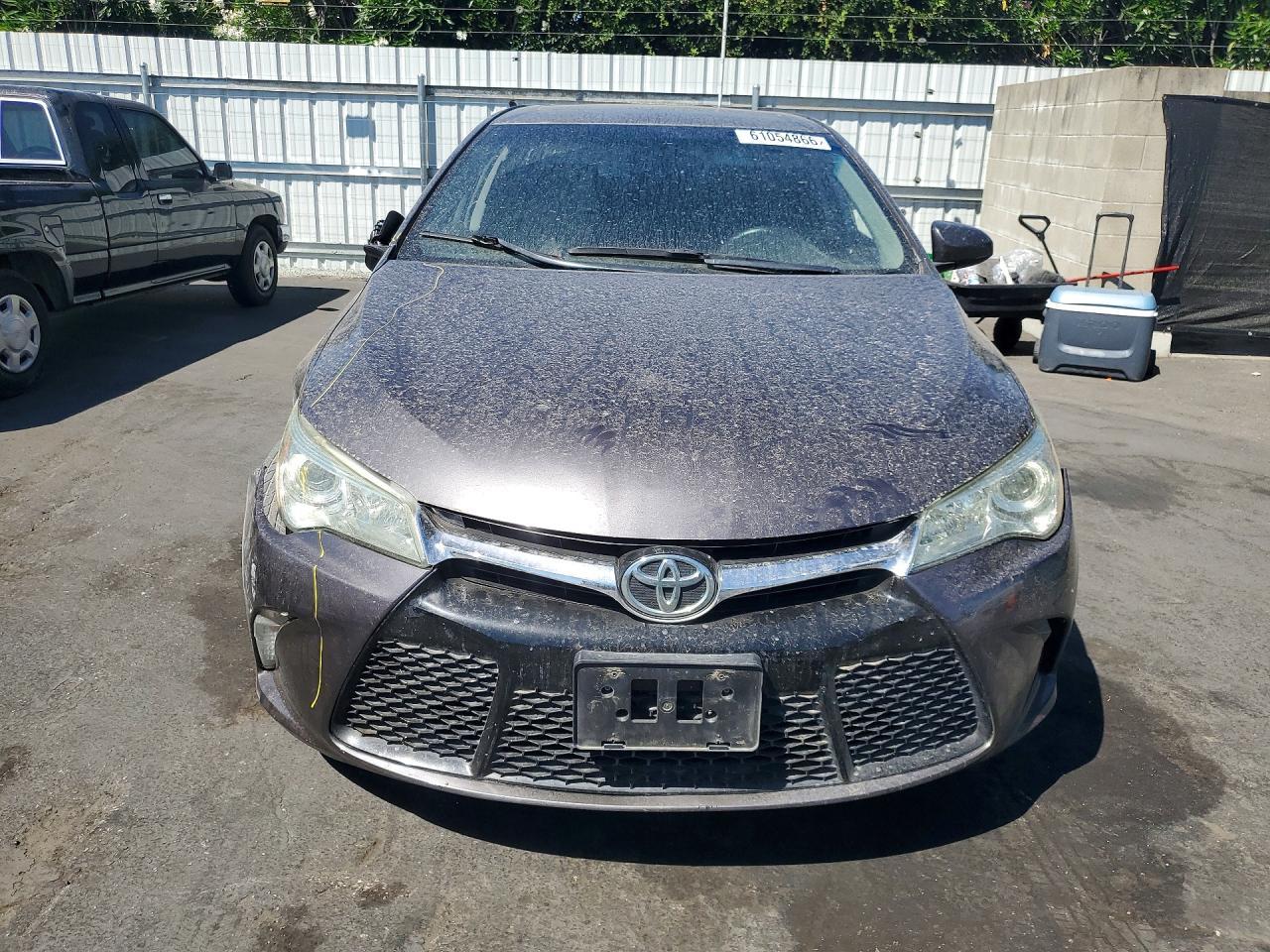 2017 Toyota Camry Se - Image 5