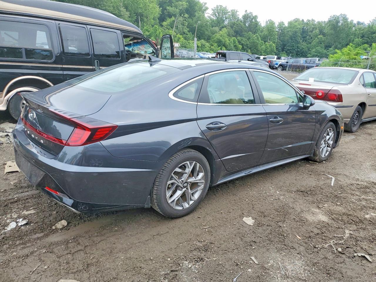 2020 Hyundai Sonata Sel - Image 3