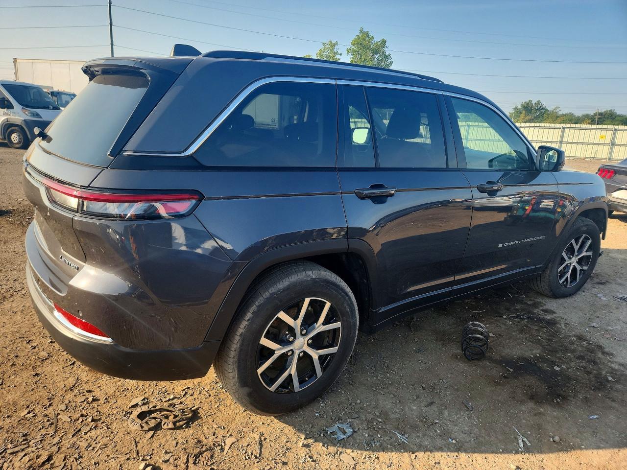 2023 Jeep Grand Cherokee Limited - Фото 3