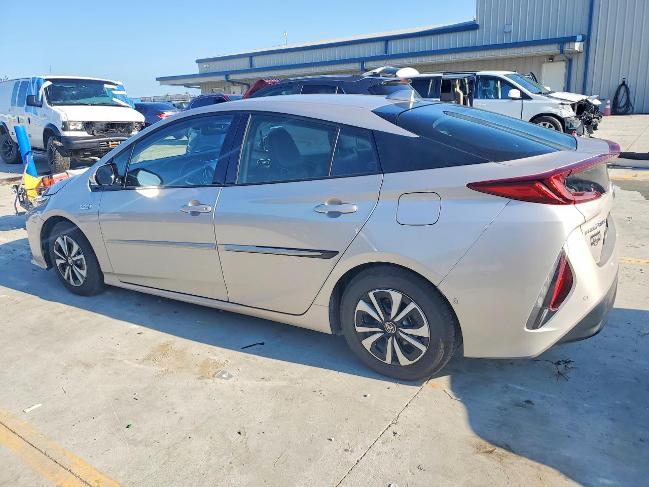 2018 Toyota Prius Prime Advanced - Image 2