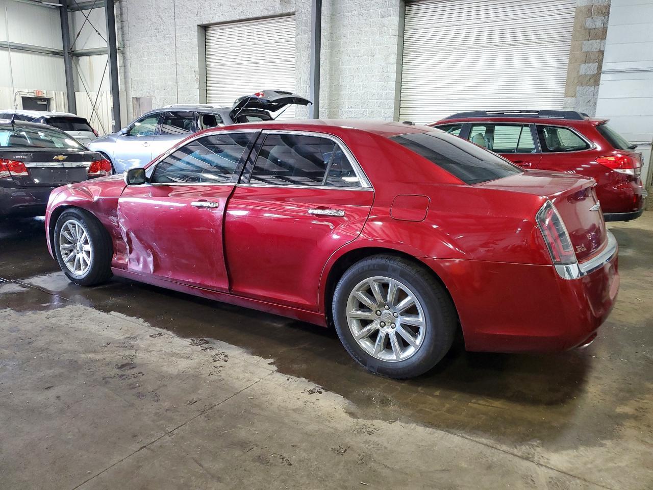 2014 Chrysler 300C - Фото 2
