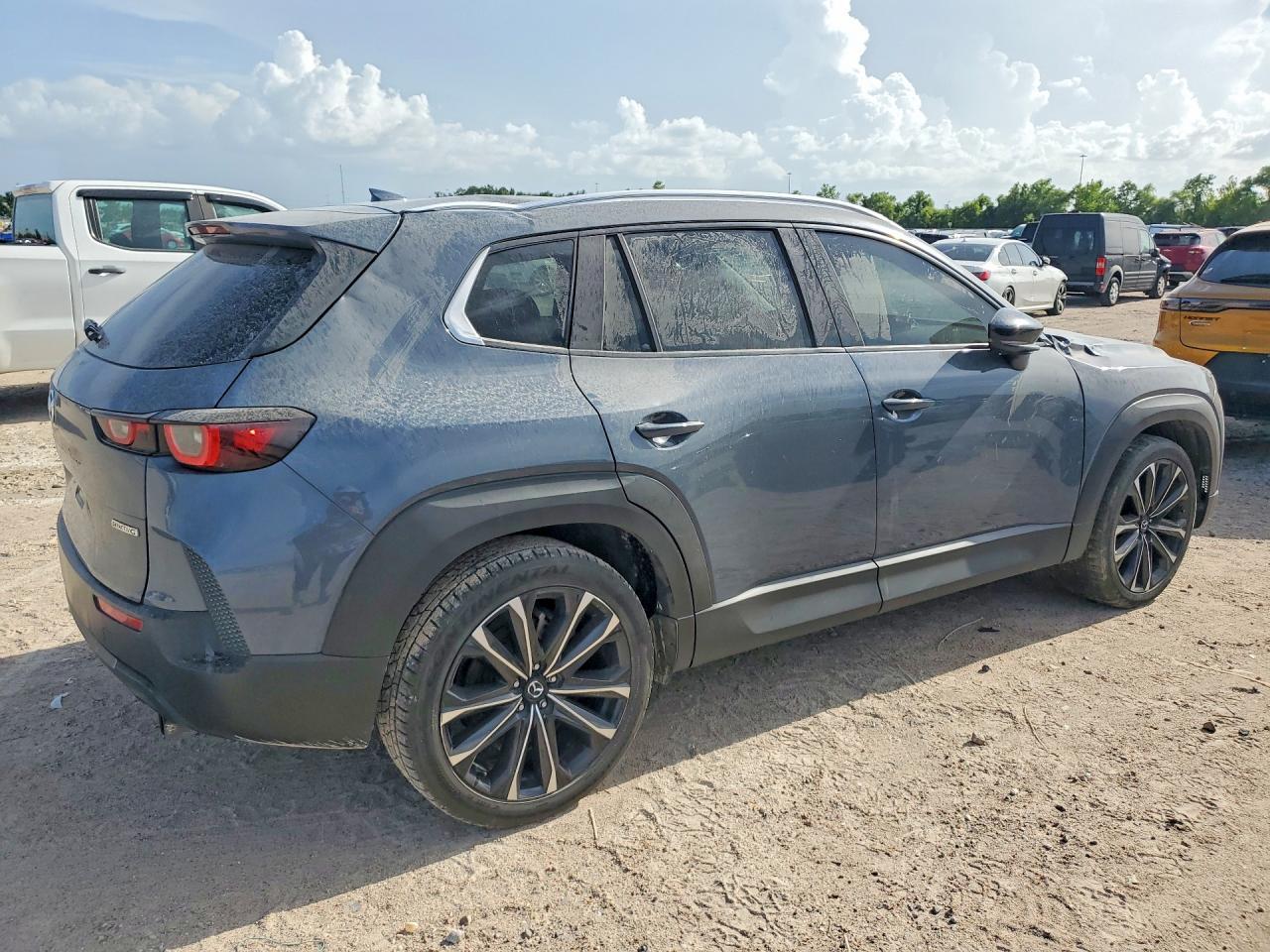 2023 Mazda Cx-50 Premium Plus - Фото 3