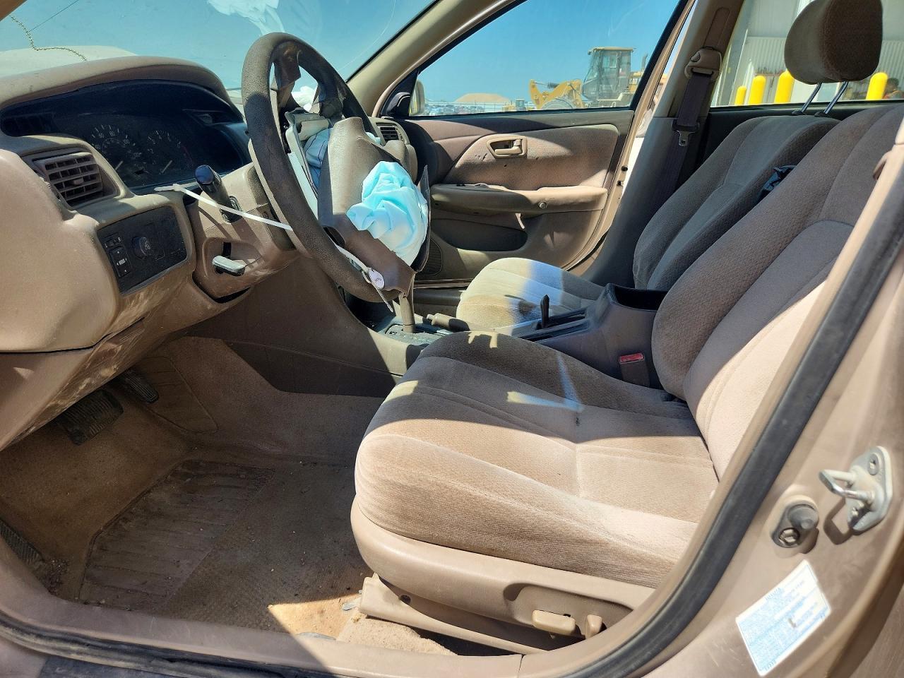 2001 Toyota Camry Ce - Image 7