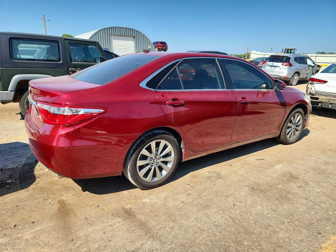 2017 Toyota Camry Xle - Фото 3
