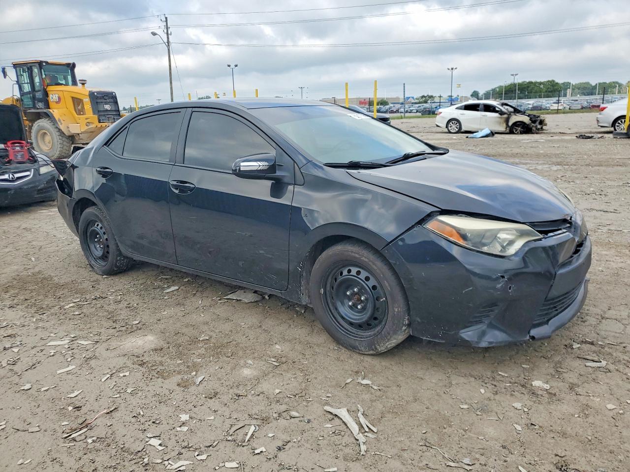 2014 Toyota Corolla Le - Image 4