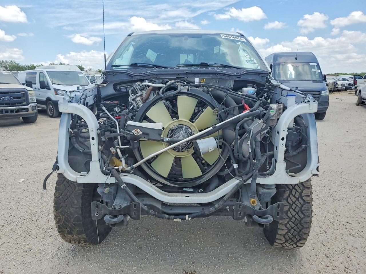 2022 Ford F250 Super Duty - Image 5