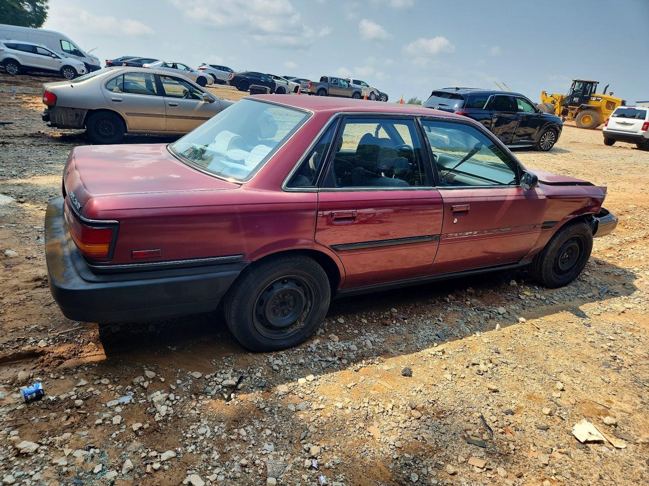 1991 Toyota Camry Deluxe - Image 3
