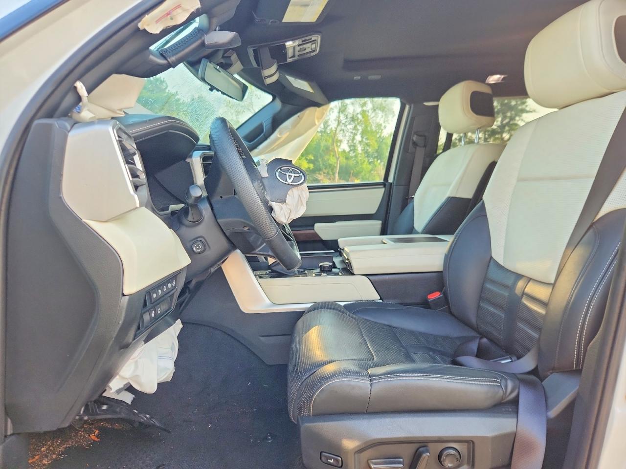 2023 Toyota Sequoia Capstone - Фото 7