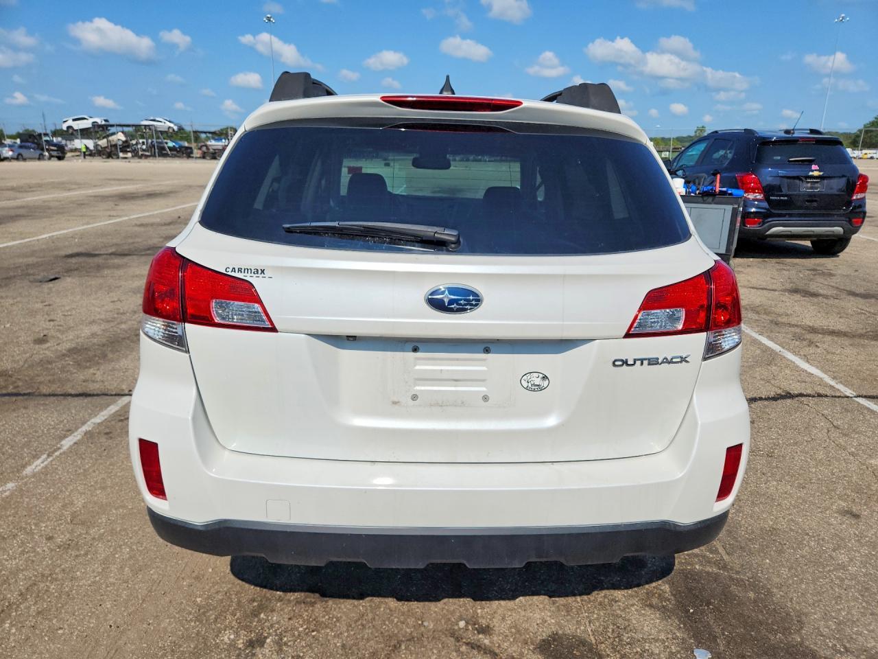 2013 Subaru Outback 2.5I Limited - Image 6