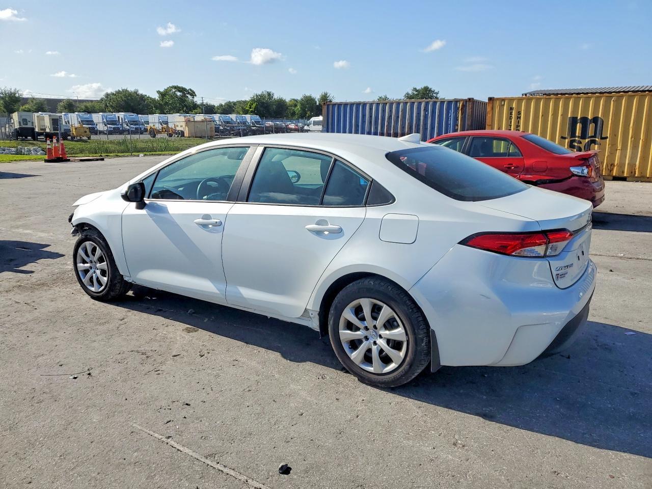 2025 Toyota Corolla Le - Фото 2