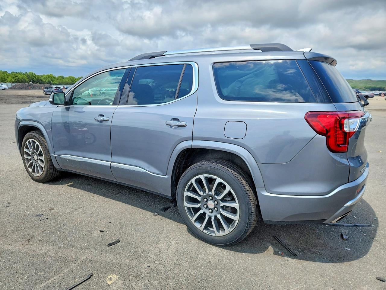 2020 GMC Acadia Denali - Фото 2