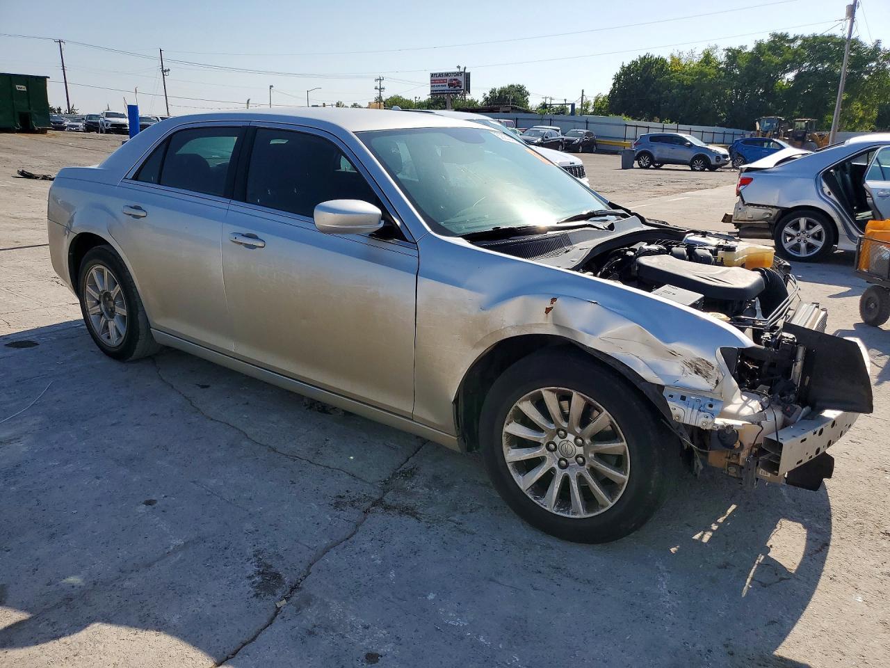 2012 Chrysler 300 - Image 4