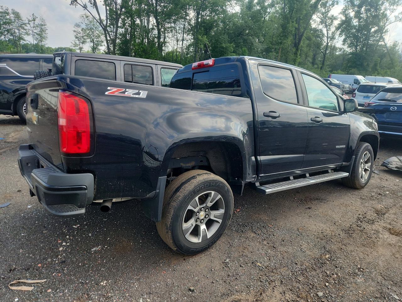 2020 Chevrolet Colorado Z71 - Фото 3