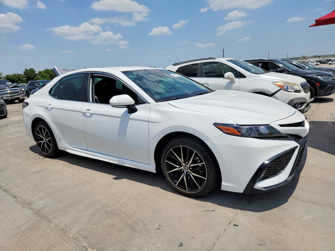 2024 Toyota Camry Se - Фото 4