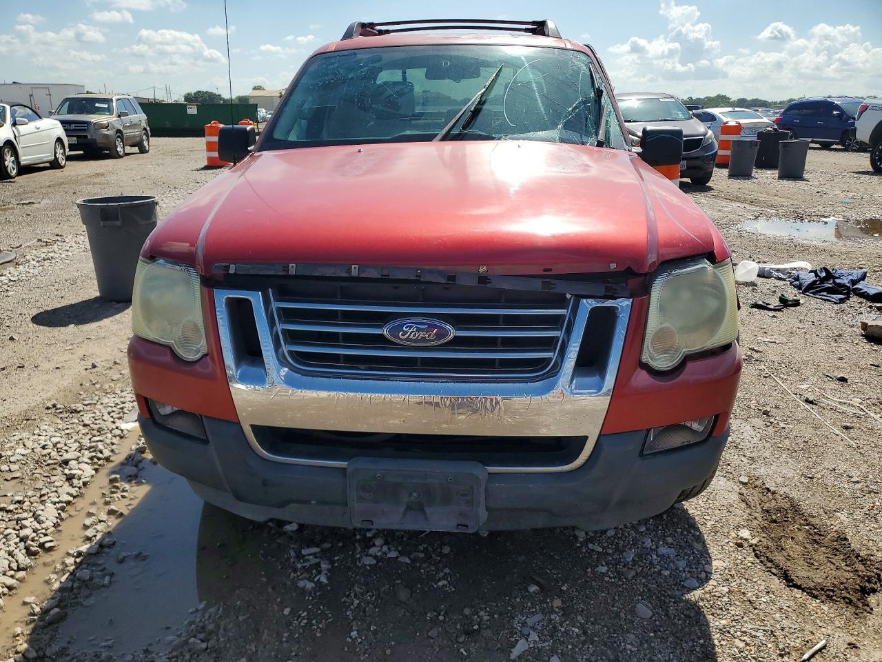 2008 Ford Expsprtrac - Фото 5