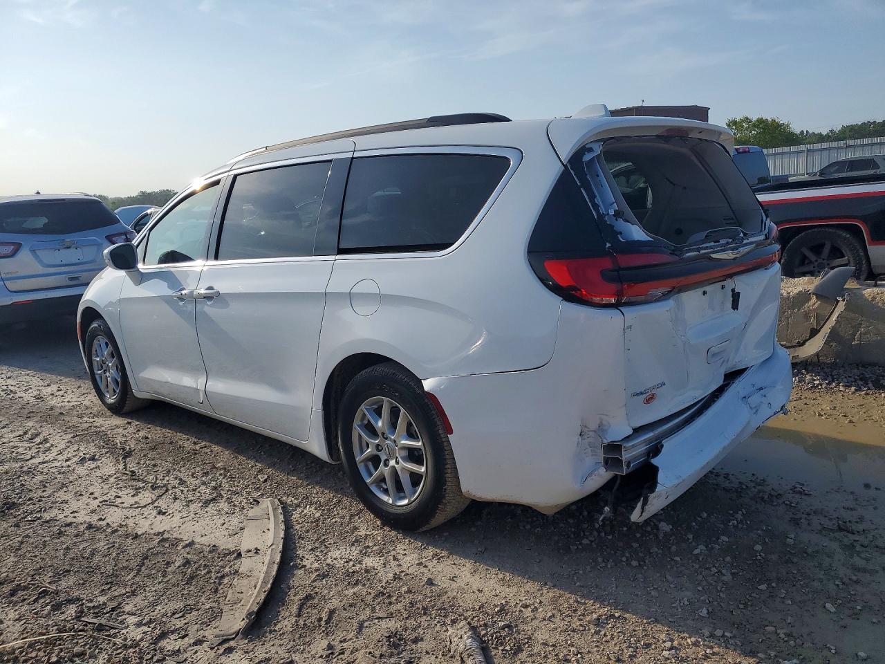 2022 Chrysler Pacifica Touring L - Фото 2