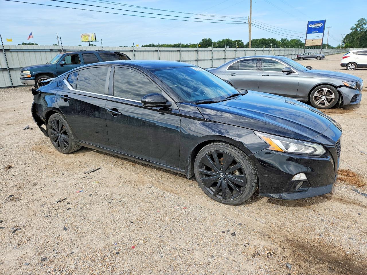 2022 Nissan Altima Sr - Фото 4