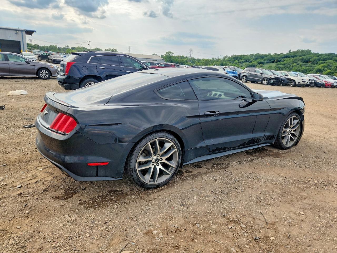 2016 Ford Mustang - Фото 3