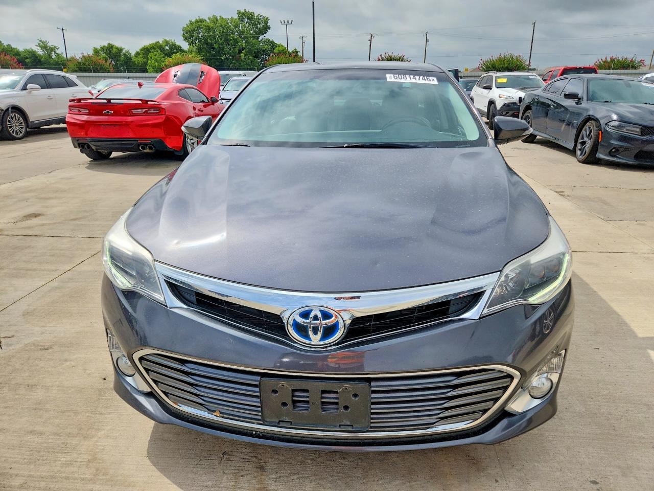 2014 Toyota Avalon Hybrid - Image 5