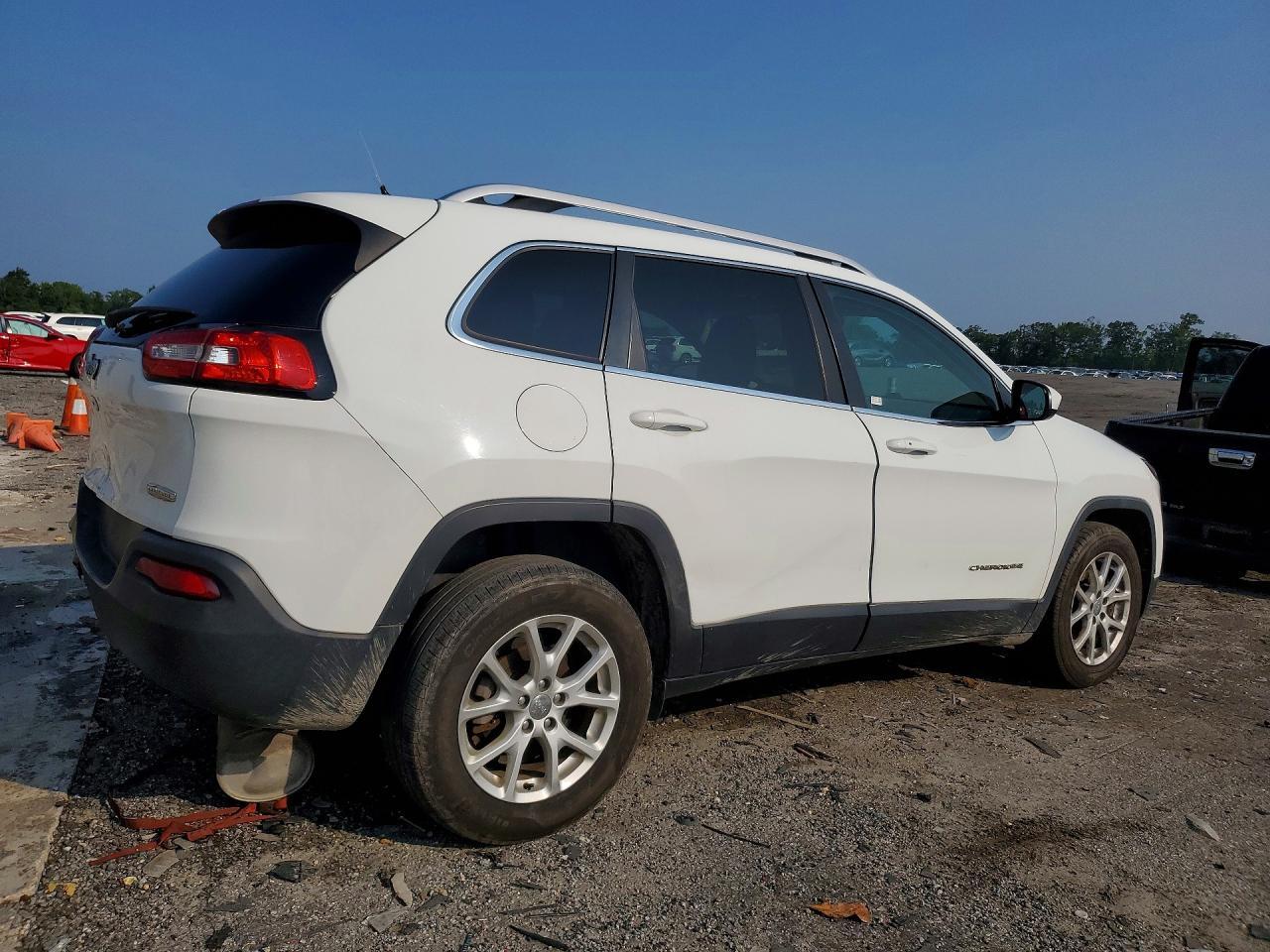 2015 Jeep Cherokee Latitude - Фото 3