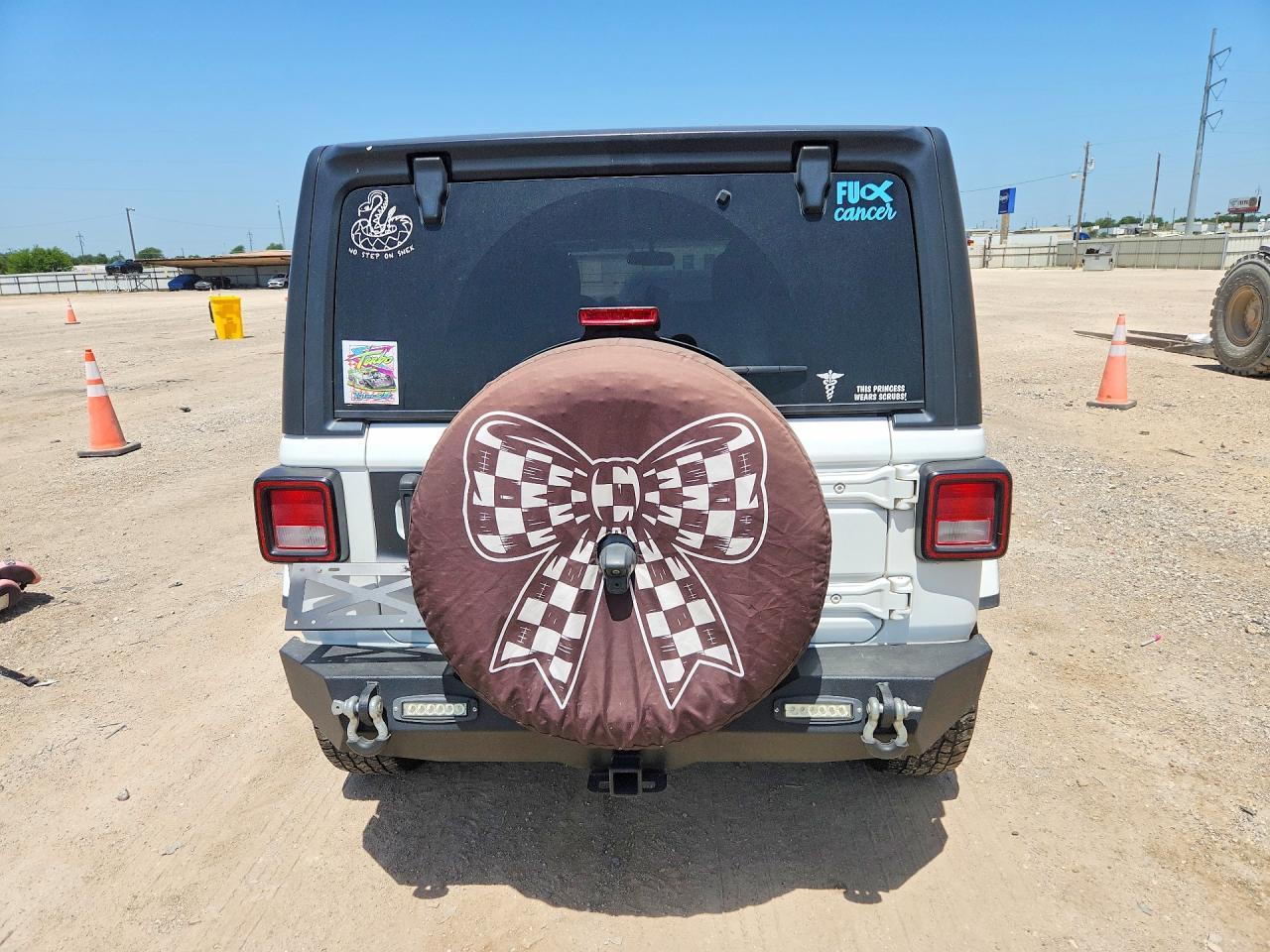 2020 Jeep Wrangler Unlimited Sahara - Фото 6