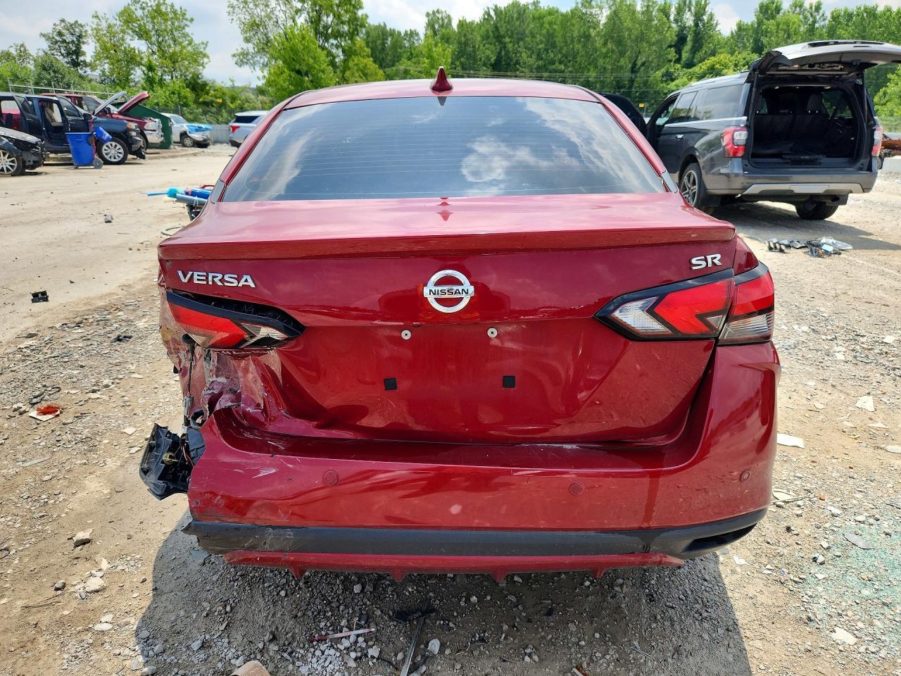 2021 Nissan Versa Sr - Фото 6