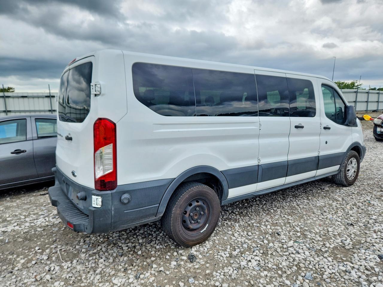 2015 Ford Transit T-350 - Фото 3