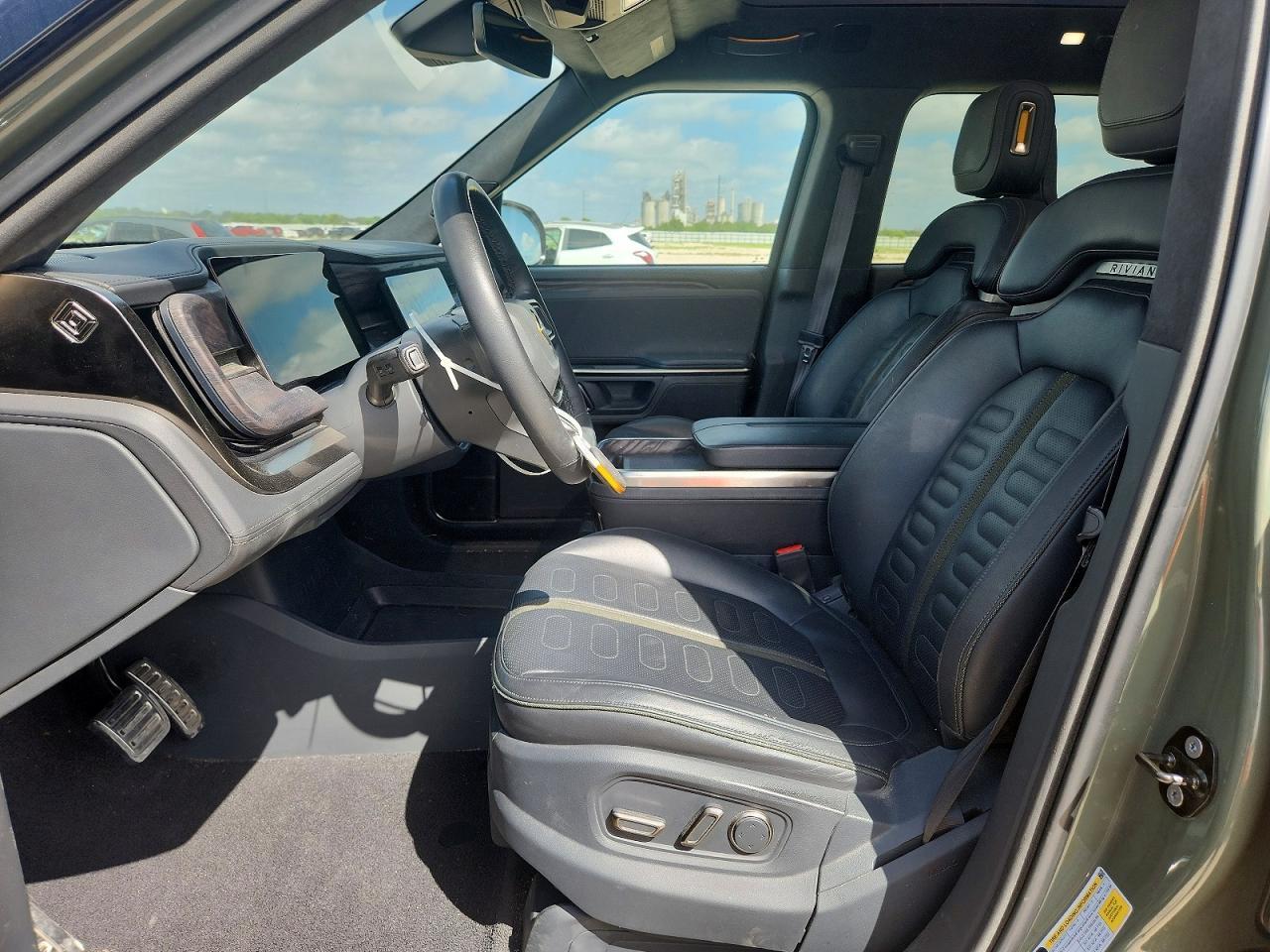 2022 Rivian R1T Launch Edition - Фото 7