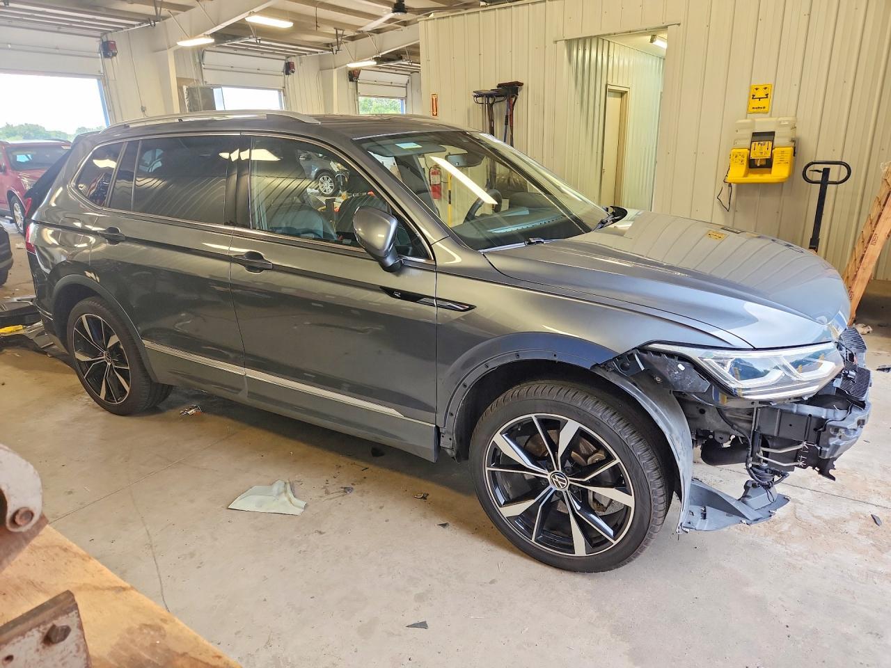2022 Volkswagen Tiguan Sel R-Line - Фото 4