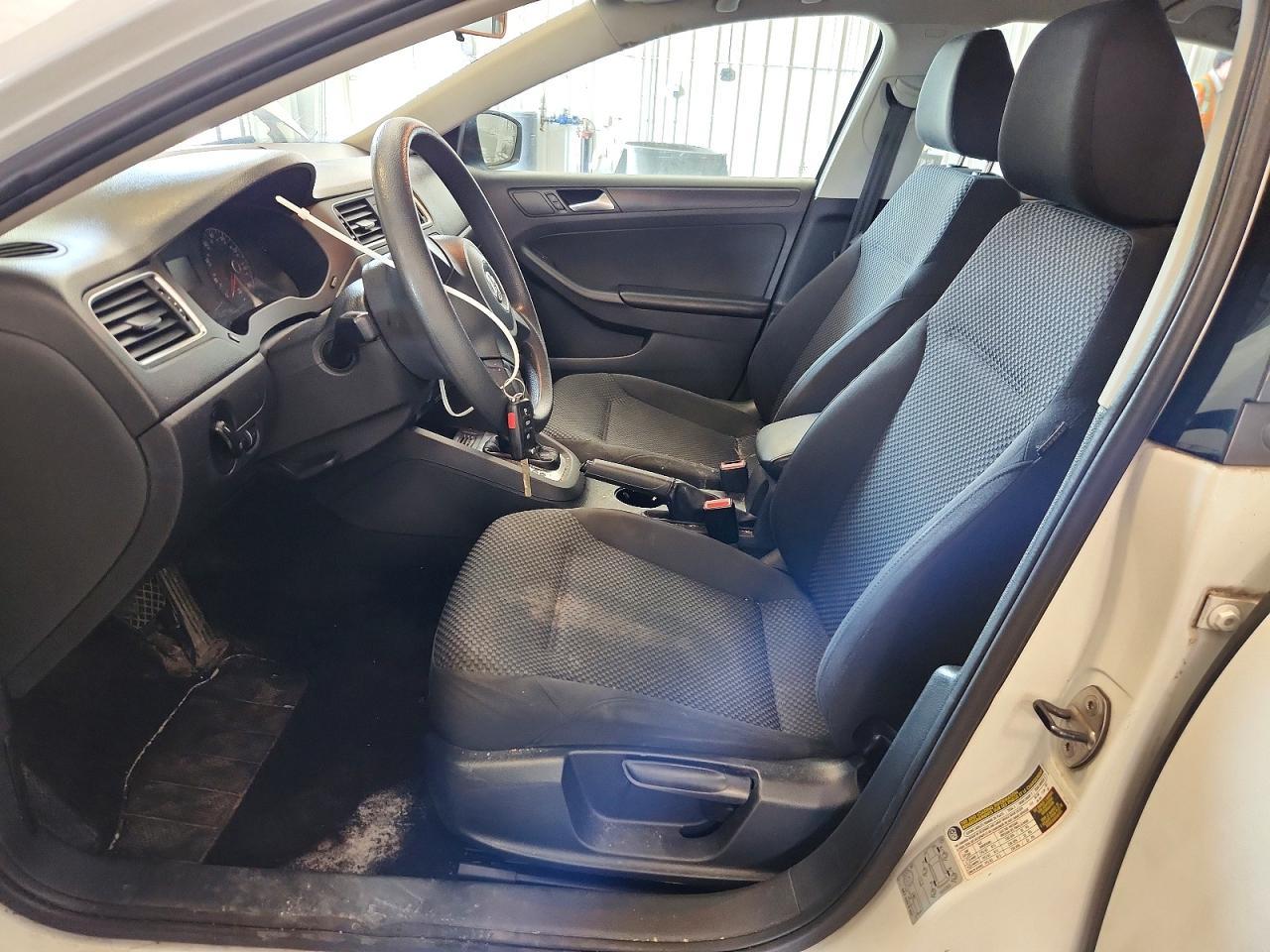 2014 Volkswagen Jetta Base - Image 7