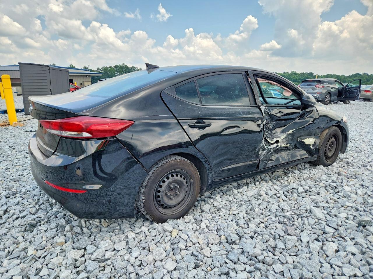2017 Hyundai Elantra Se - Image 3