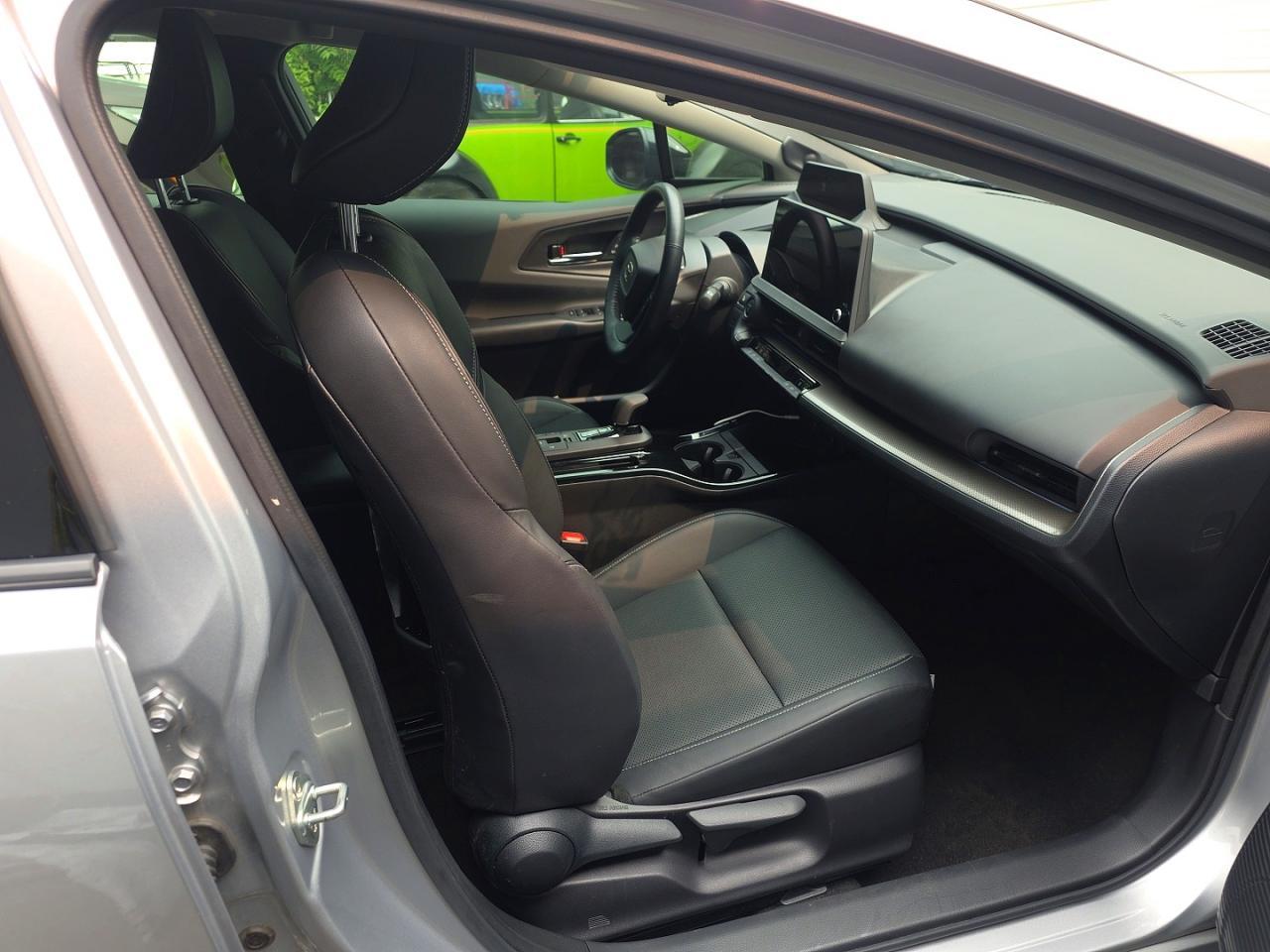 2024 Toyota Prius Limited - Фото 5