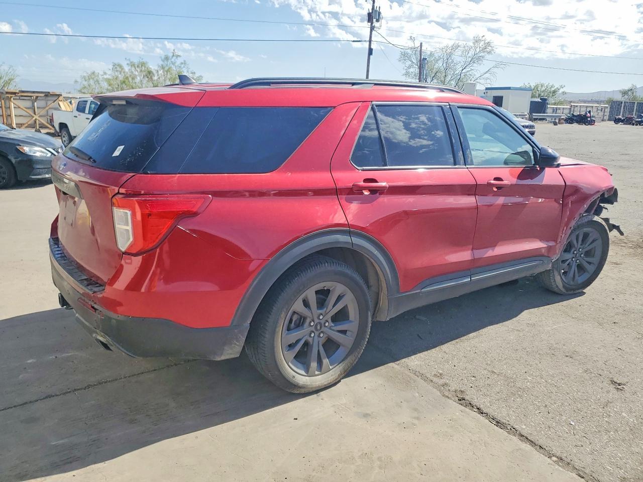 2023 Ford Explorer Xlt - Фото 3