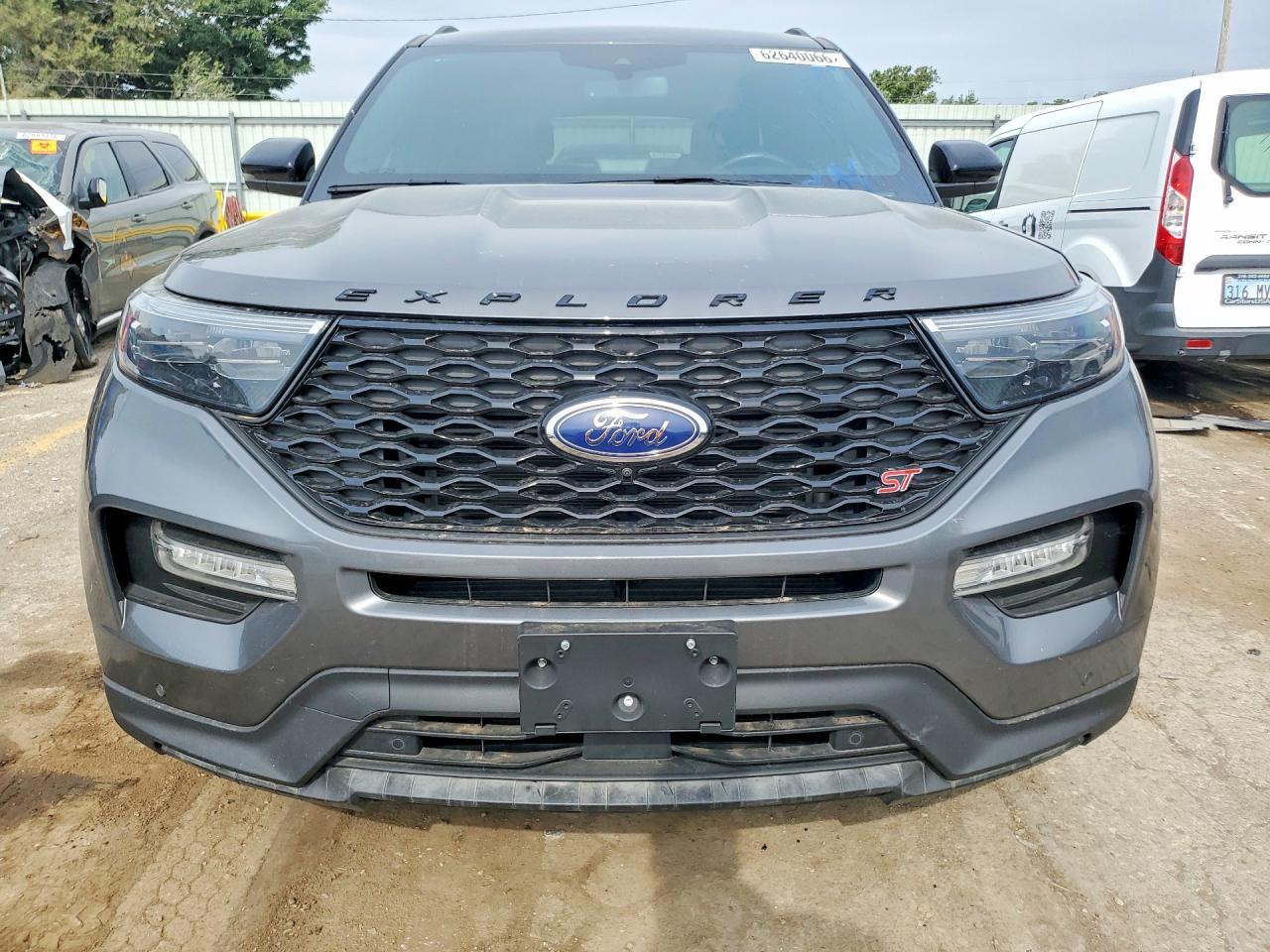 2023 Ford Explorer St - Image 5