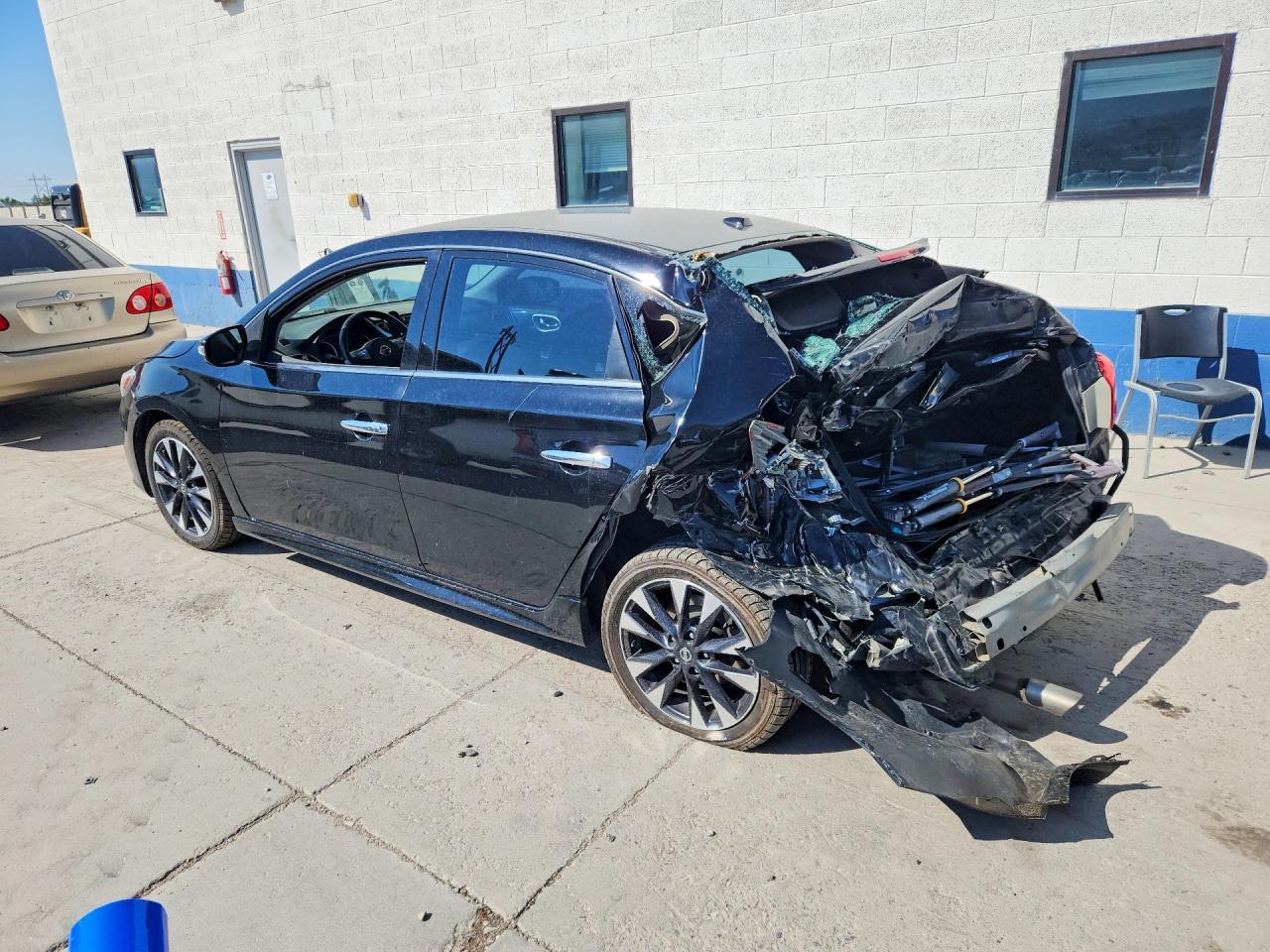 2019 Nissan Sentra Sr - Image 2