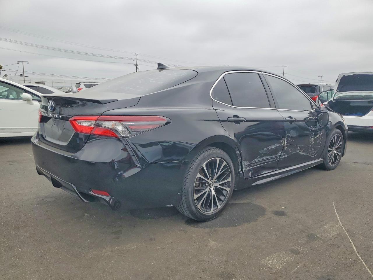 2019 Toyota Camry Hybrid Se - Фото 3