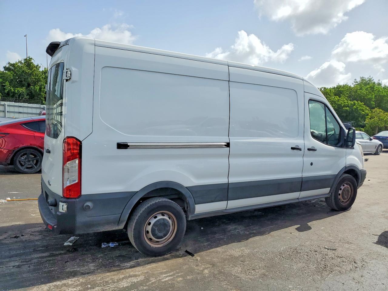 2019 Ford Transit 250 Delivery Van - Фото 3
