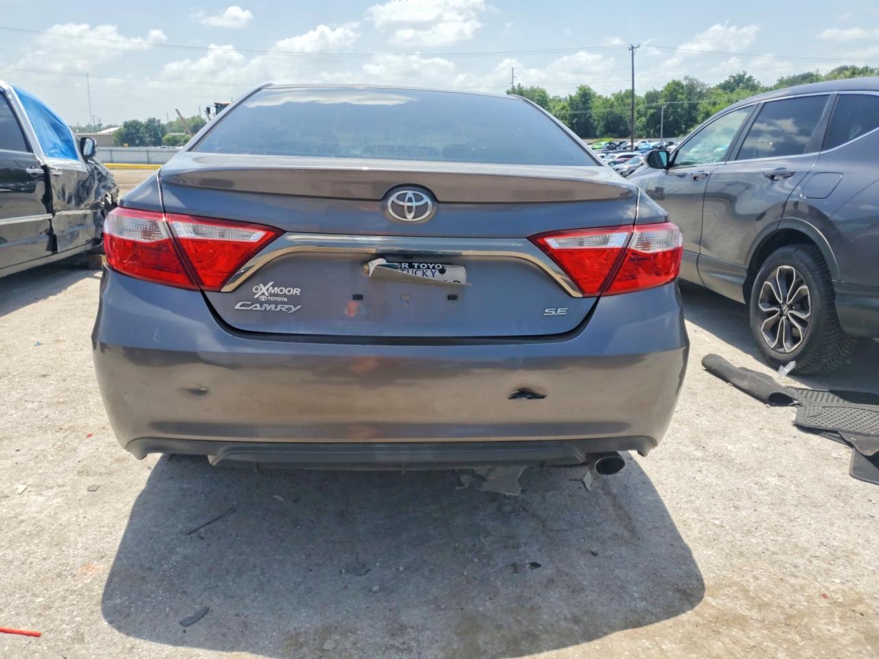2016 Toyota Camry Se - Фото 6