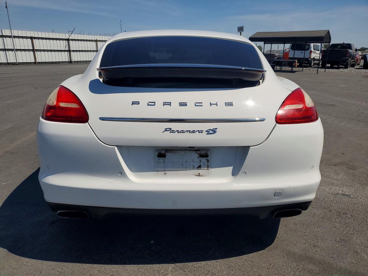 2012 Porsche Panamera 2 - Image 6