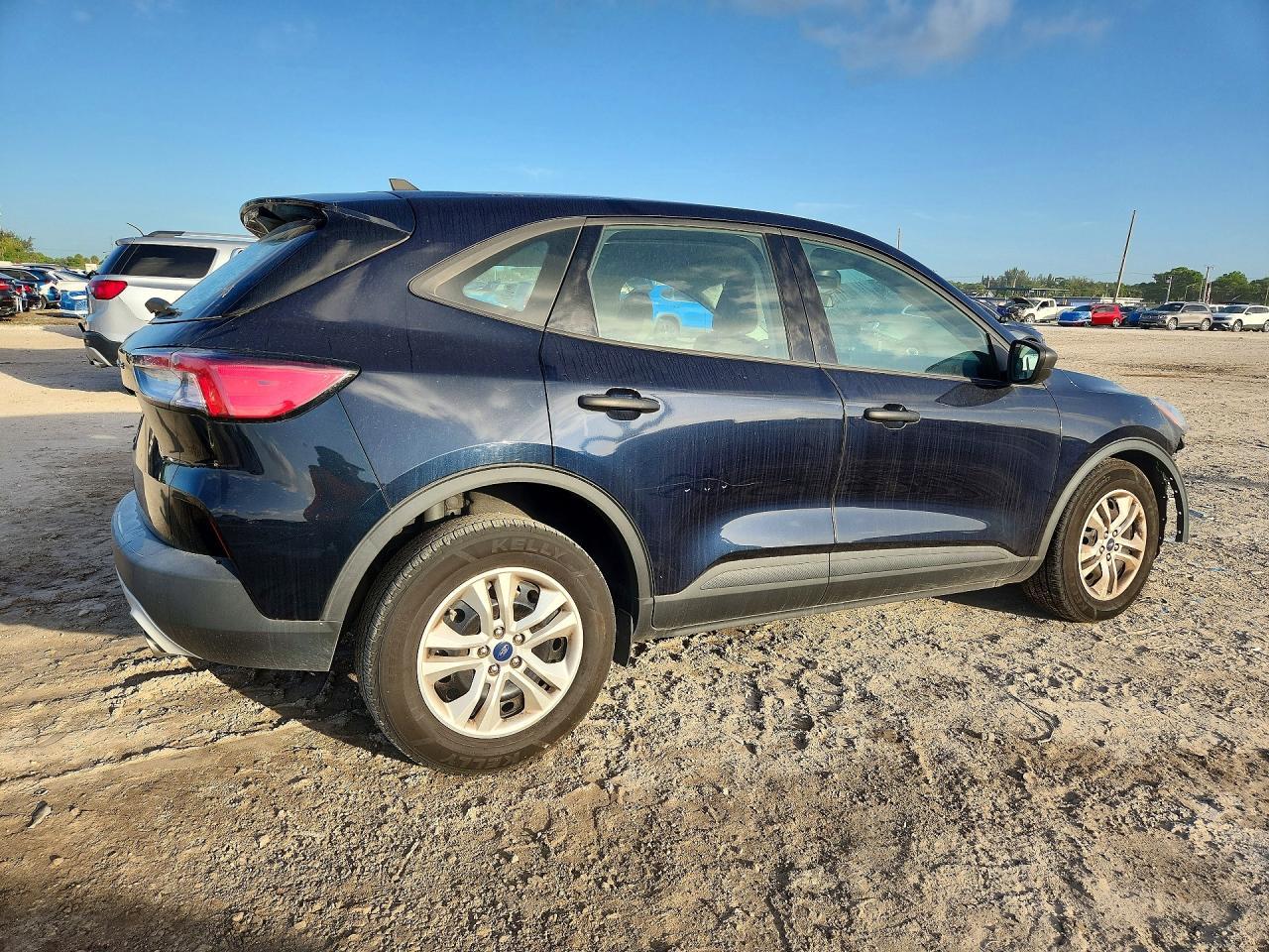 2021 Ford Escape S - Фото 3
