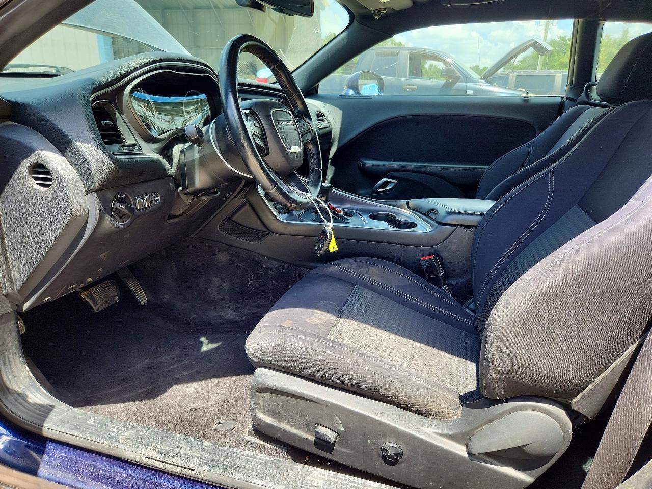 2015 Dodge Challenger Sxt - Image 7