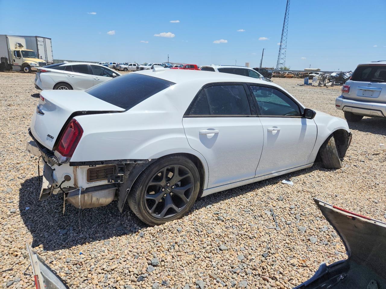 2022 Chrysler 300 Touring - Image 3