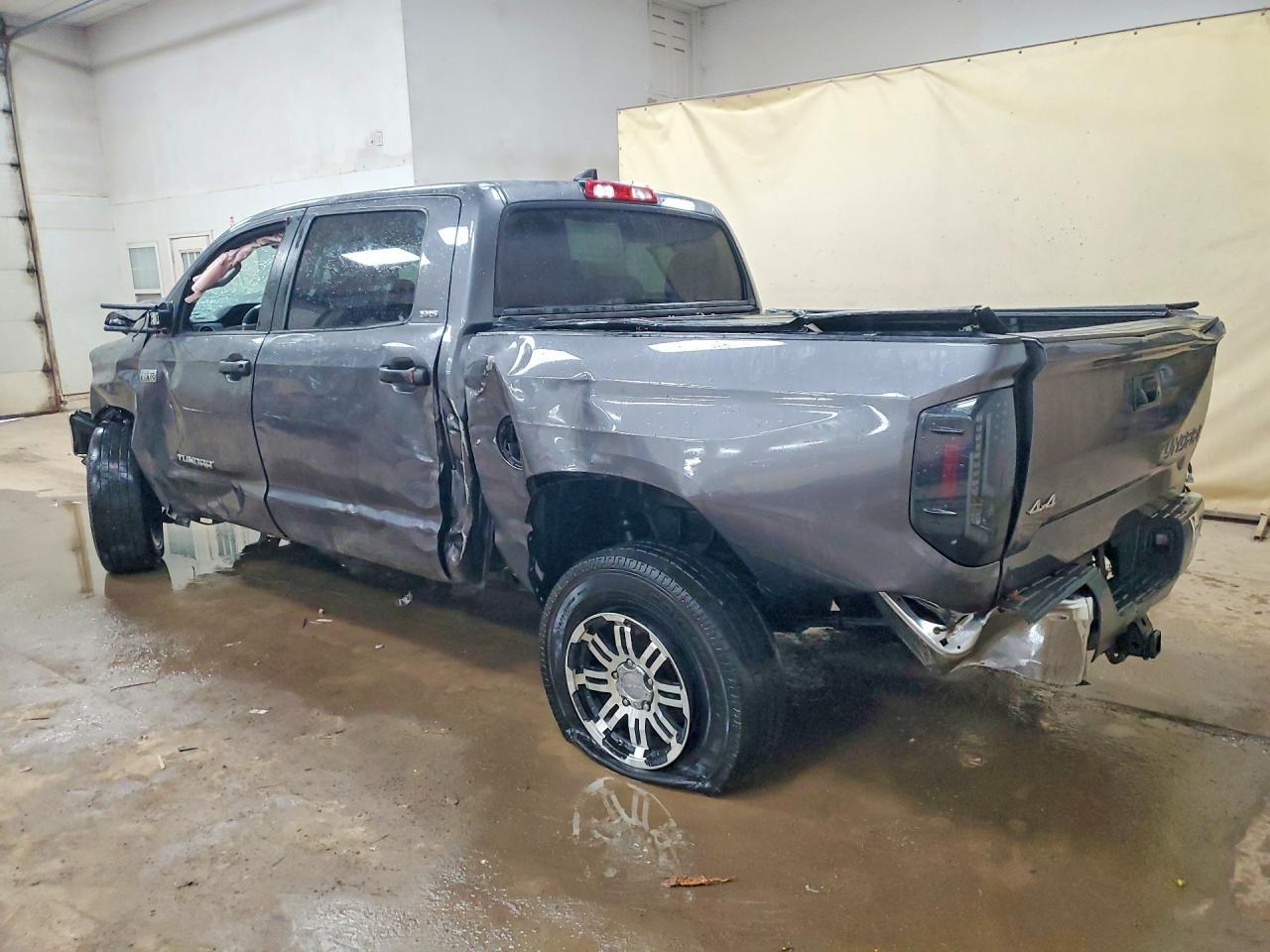2020 Toyota Tundra Sr5 - Фото 2