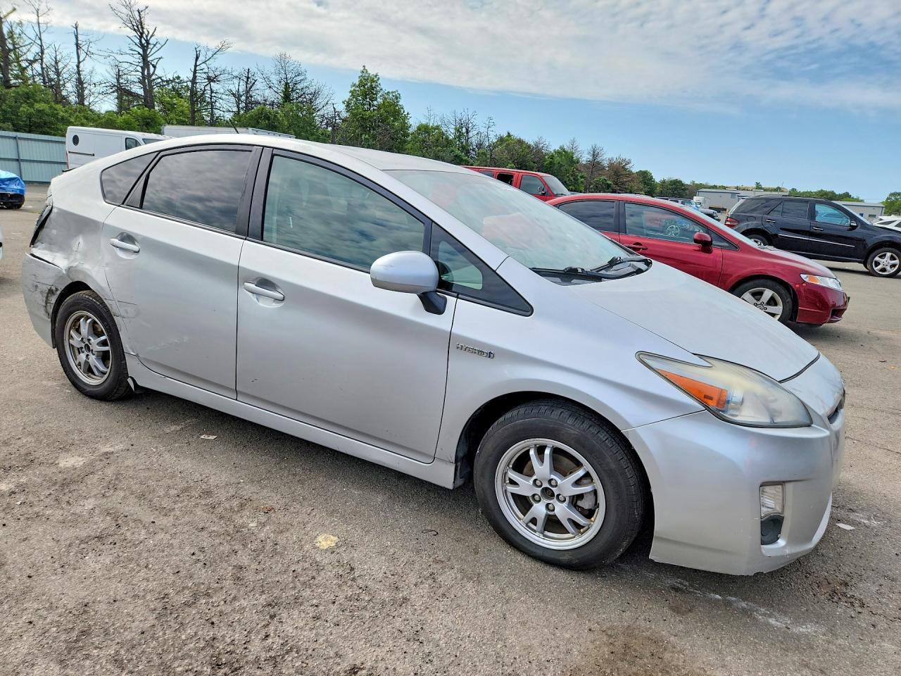 2011 Toyota Prius Two - Фото 4