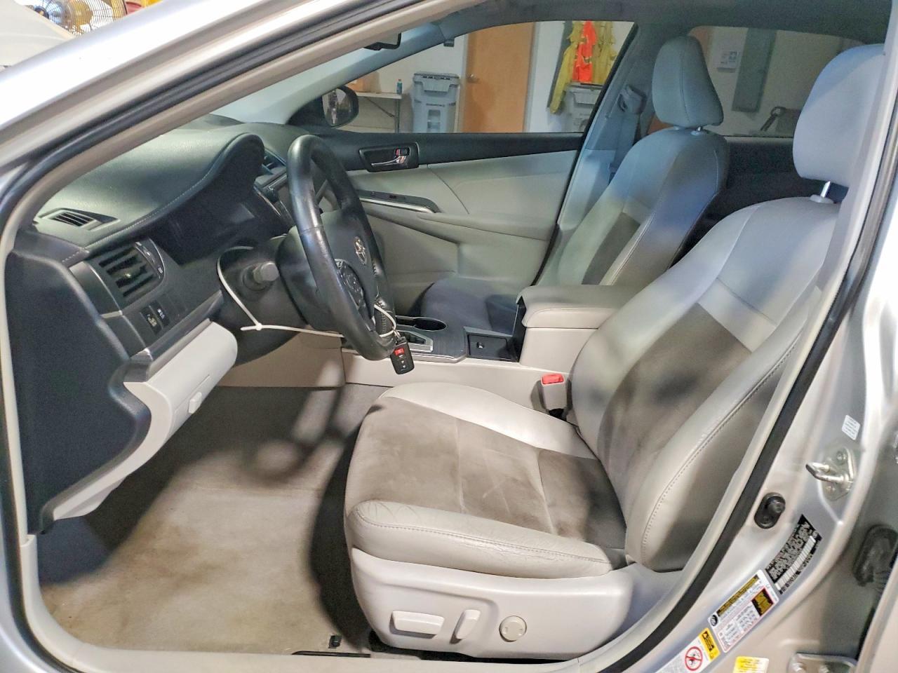 2013 Toyota Camry Hybrid Xle - Image 7
