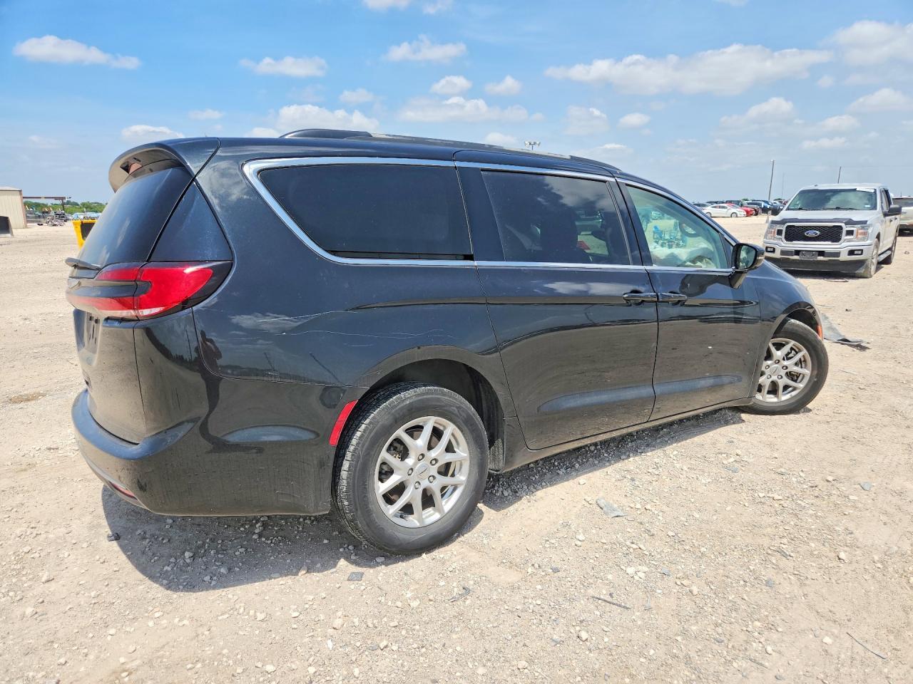 2022 Chrysler Pacifica Touring L - Фото 3