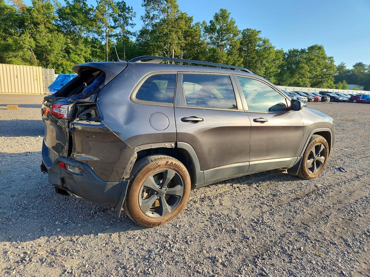 2016 Jeep Cherokee Latitude - Фото 3