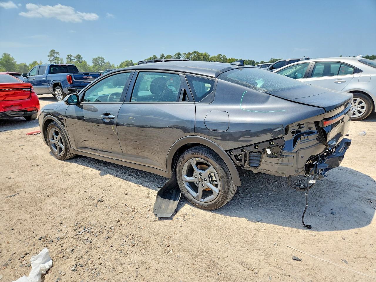 2025 Kia K4 Lxs - Image 2